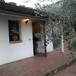 Dreizimmerwohnung Fuer 4 Personen 3 Km Vom Zentru By Interhome