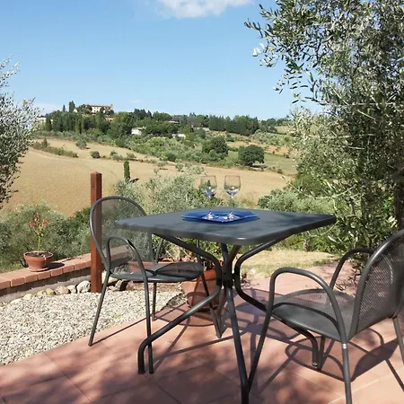 Dreizimmerwohnung Fuer 4 Personen 3 Km Vom Zentru By Interhome Siena