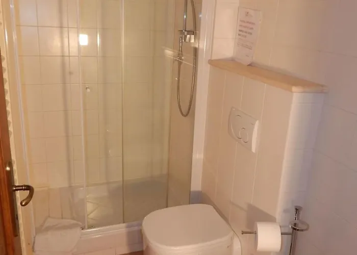 아파트 Dreizimmerwohnung Fuer 4 Personen 3 Km Vom Zentru By Interhome