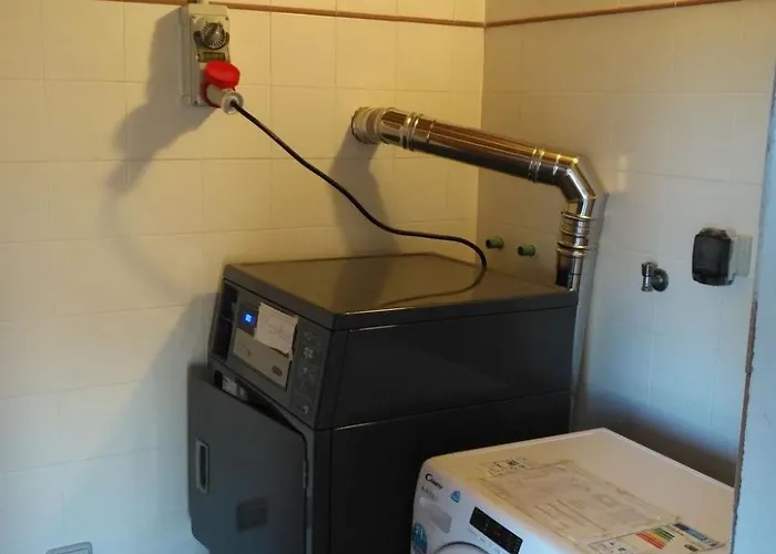 아파트 Dreizimmerwohnung Fuer 4 Personen 3 Km Vom Zentru By Interhome