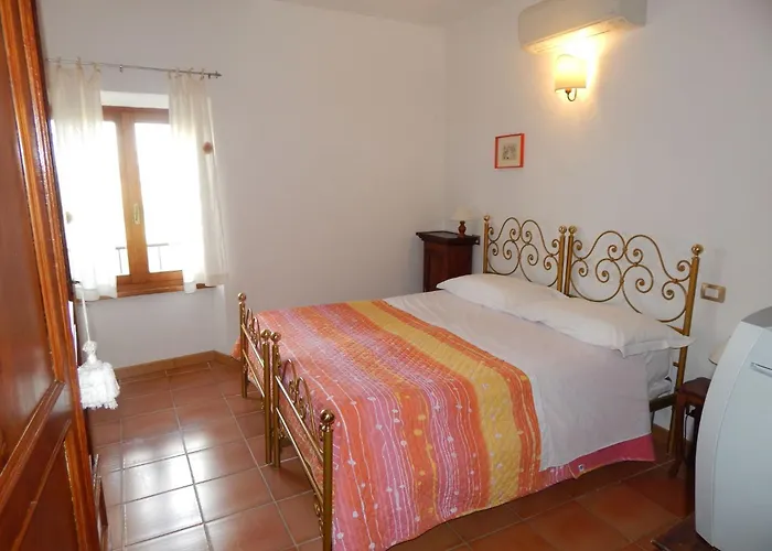 아파트 Dreizimmerwohnung Fuer 4 Personen 3 Km Vom Zentru By Interhome *