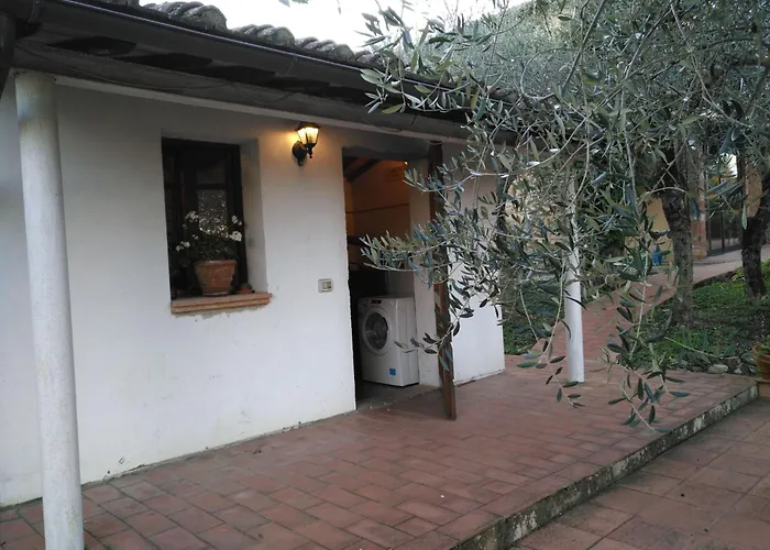 Dreizimmerwohnung Fuer 4 Personen 3 Km Vom Zentru By Interhome