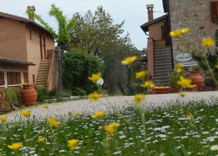 Dreizimmerwohnung Fuer 4 Personen 3 Km Vom Zentru By Interhome Apartman