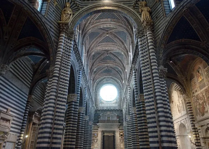 Dreizimmerwohnung Fuer 4 Personen 3 Km Vom Zentru By Interhome Siena