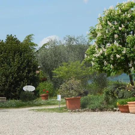 Dreizimmerwohnung Fuer 4 Personen 3 Km Vom Zentru By Interhome Appartamento Siena